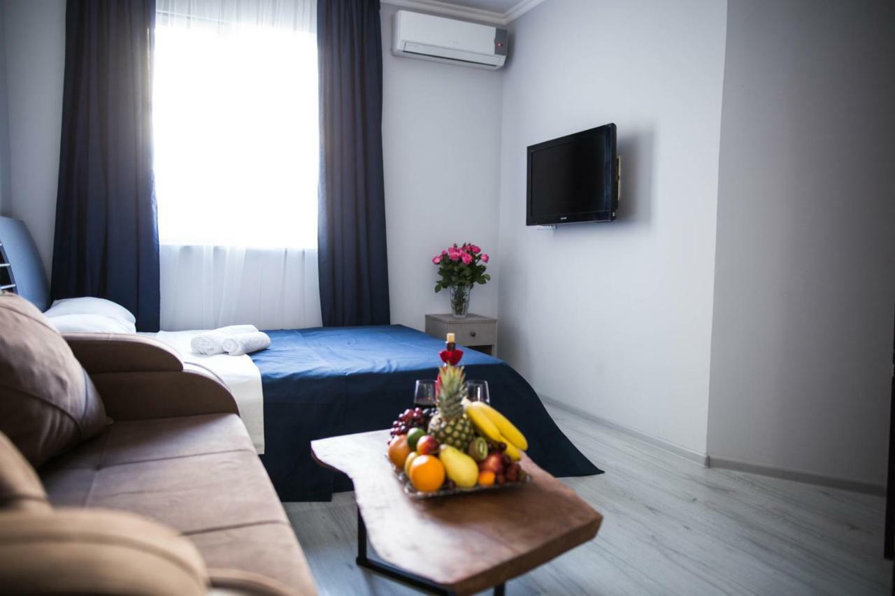 Central Apart-Hotel Batumi Exterior photo